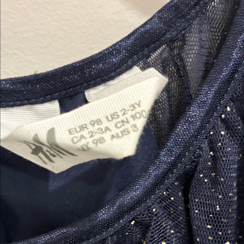 H&M Sparkle Tulle Cold-Shoulder Dress in Navy 2T (2-3Y) girl - Picture 6 of 6